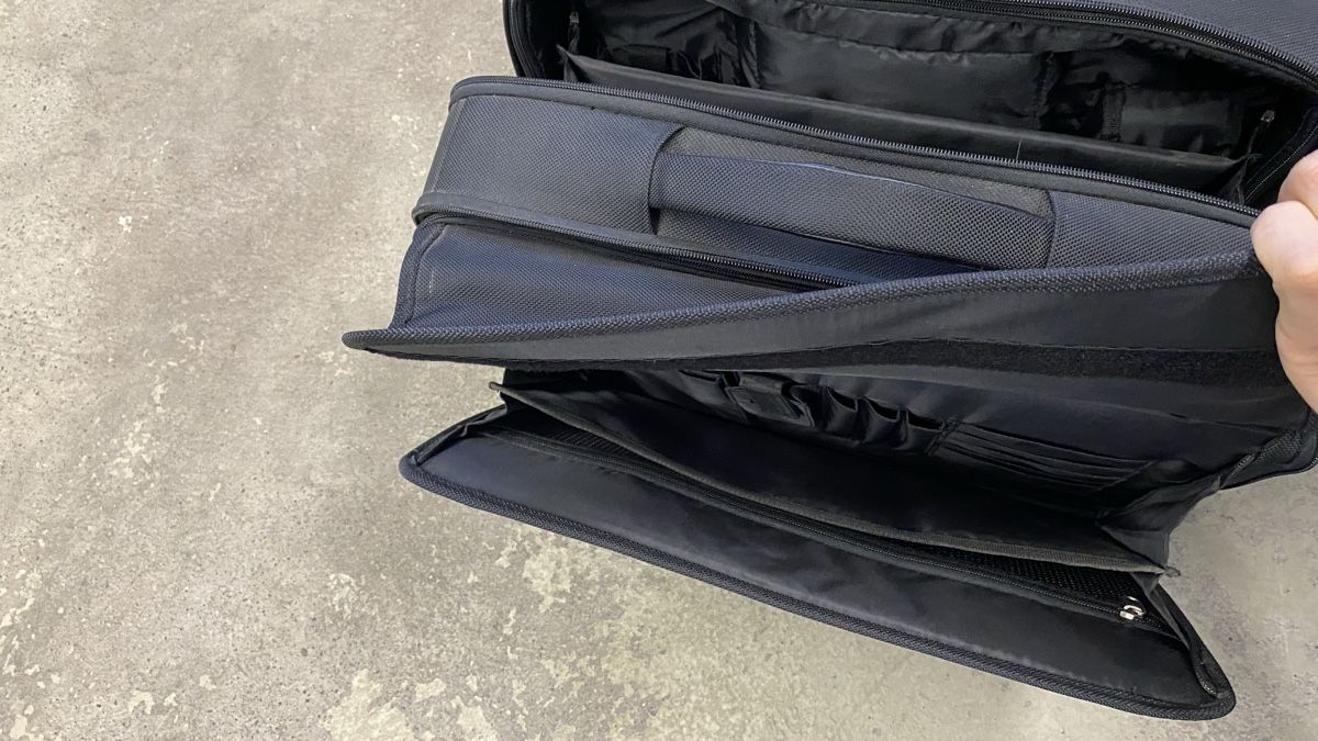 Valigie & Borse: Neue Laptop Tasche mit Rollen – Nuovo (secondo la descrizione) da Ottenbach venduto da Eggi153 4