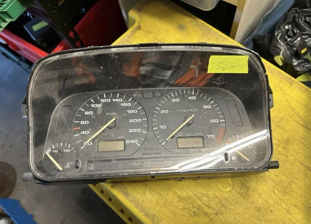 Volkswagen Tutti pezzi di ricambio auto: Compteur vitesse VW golf 3  – Usato da Muraz (Collombey) venduto da Wolfdog1978