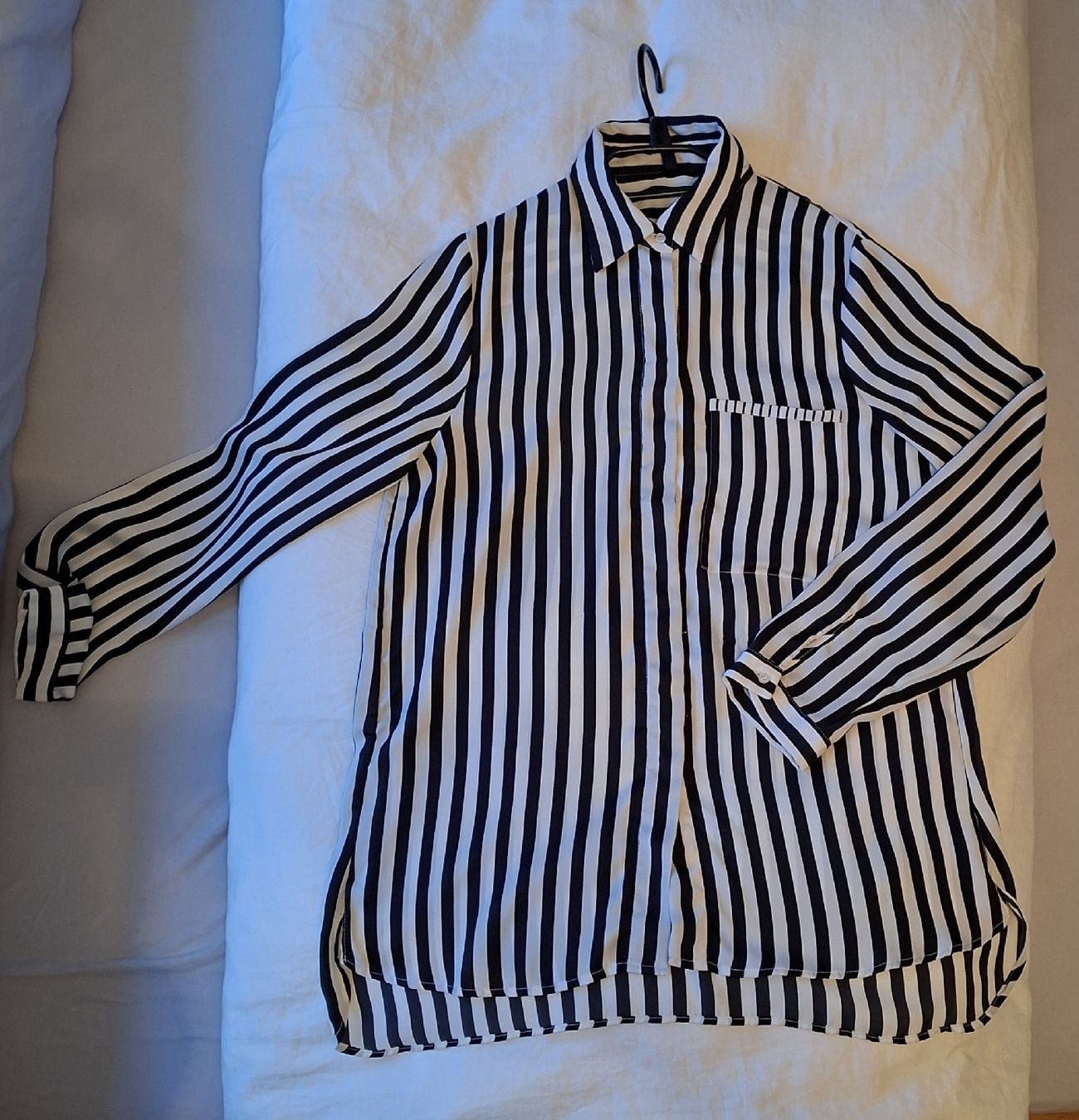 Mango Blusen: Mango Bluse Gr. M, schwarz-weiss gestreift, top Zustand – Gebraucht aus Au/ZH von Avivan 1