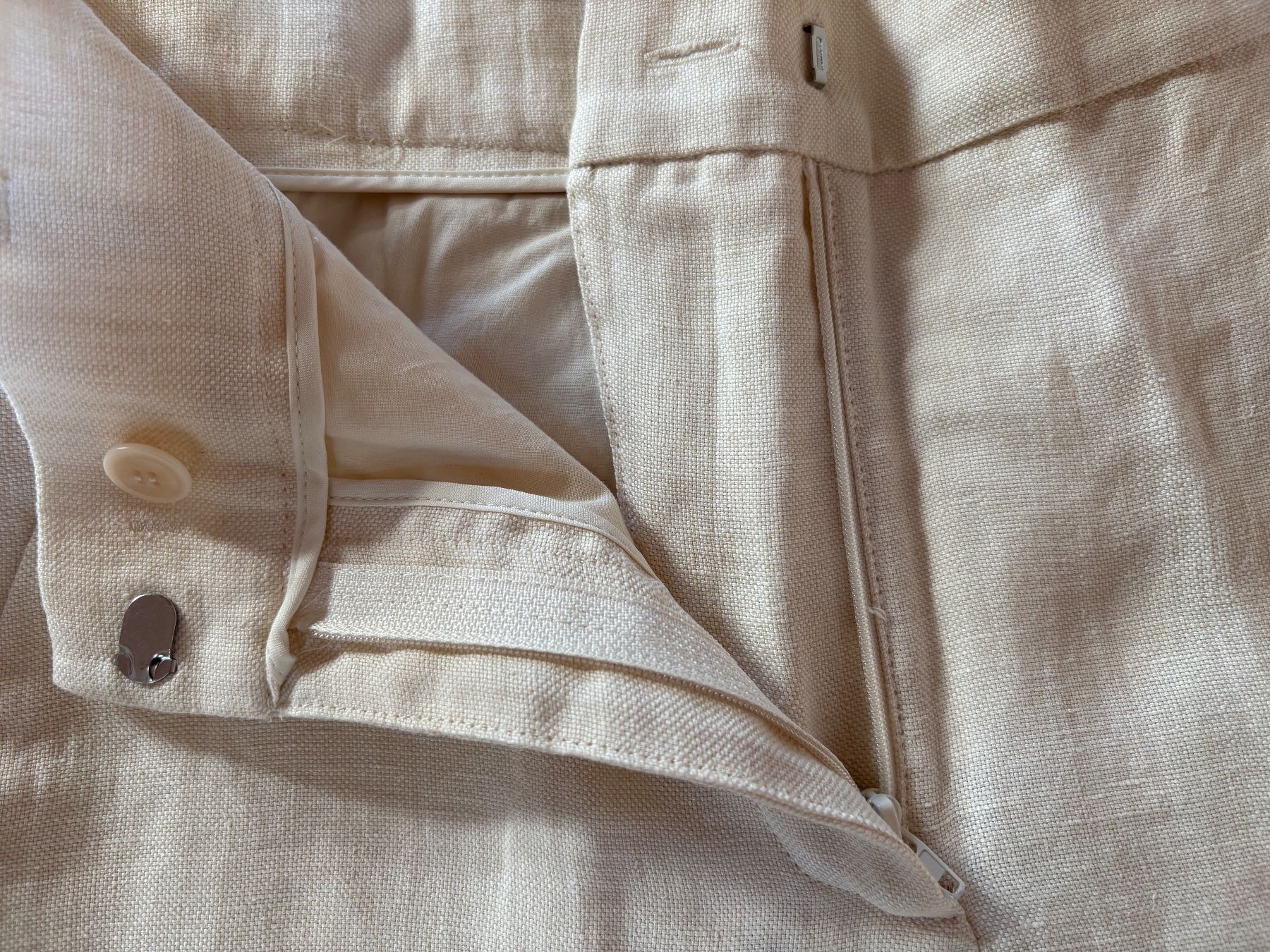 Max Mara Pantaloni: Weekend Max Mara Leinenhose beige (32) – Usato da Gossau ZH venduto da auraalamode 2