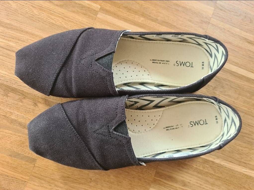 Scarpe da donna: TOM's apalargata – Usato da Bern venduto da Seeraeuberjenny