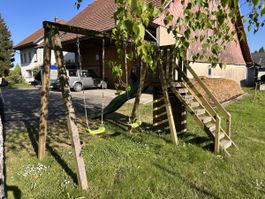 Spielturm Kinderschauckel