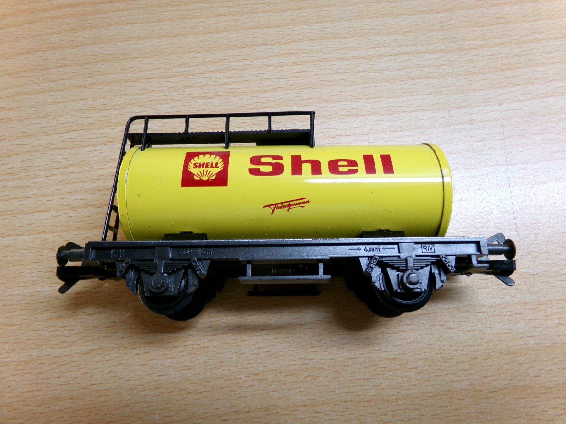 Fleischmann Modellini di ferrovie: Fleischmann 5031 Anhänger gelb Shell – Usato da Hombrechtikon venduto da Se9