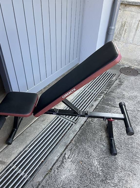 Decathlon Hometrainer: Hantelbank Corength Fold 500 – Gebraucht aus Arlesheim von FS_79