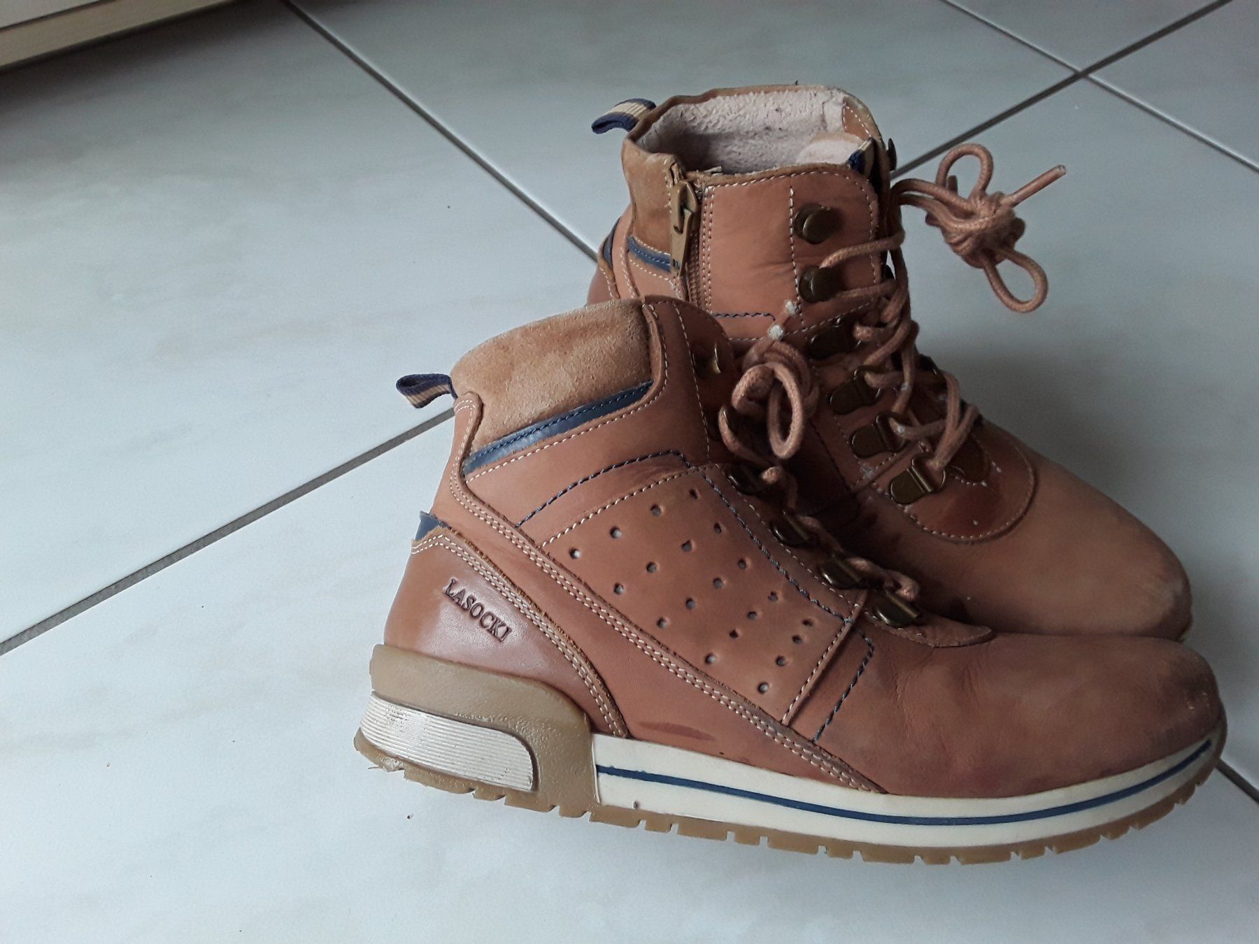 Scarpe da uomo: LASOCKI SCHUHE Grösse 34 – Usato da Heimberg venduto da Samprof