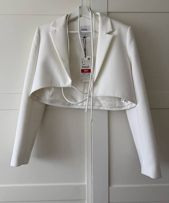 Giacche: Zara Cropped Blazer weiss Grösse S  – Usato da Oberburg venduto da ver_hnk8