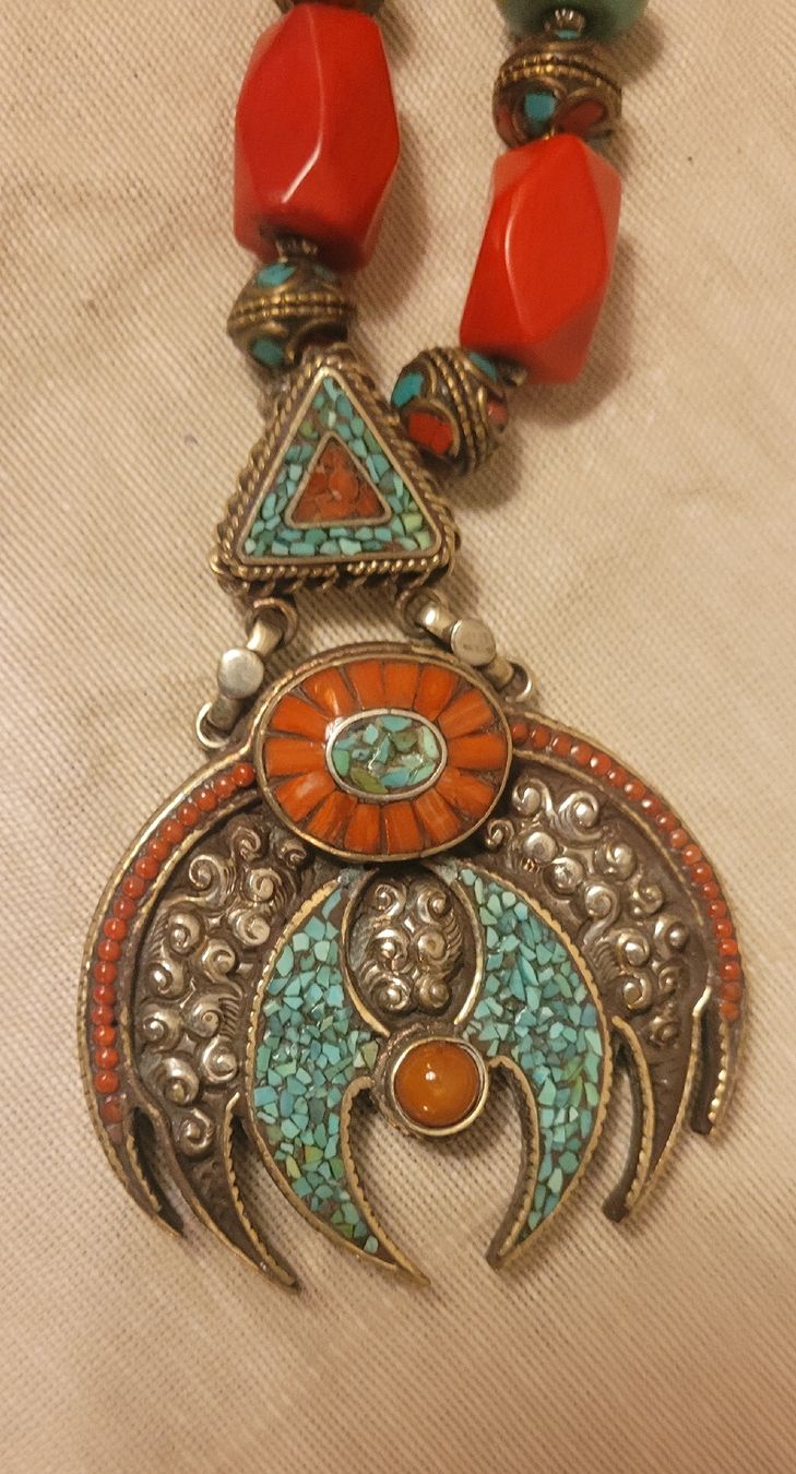 Catenine: Collier ethnique pierres turquoise et corail – Usato da Vevey venduto da lba_dd82 1