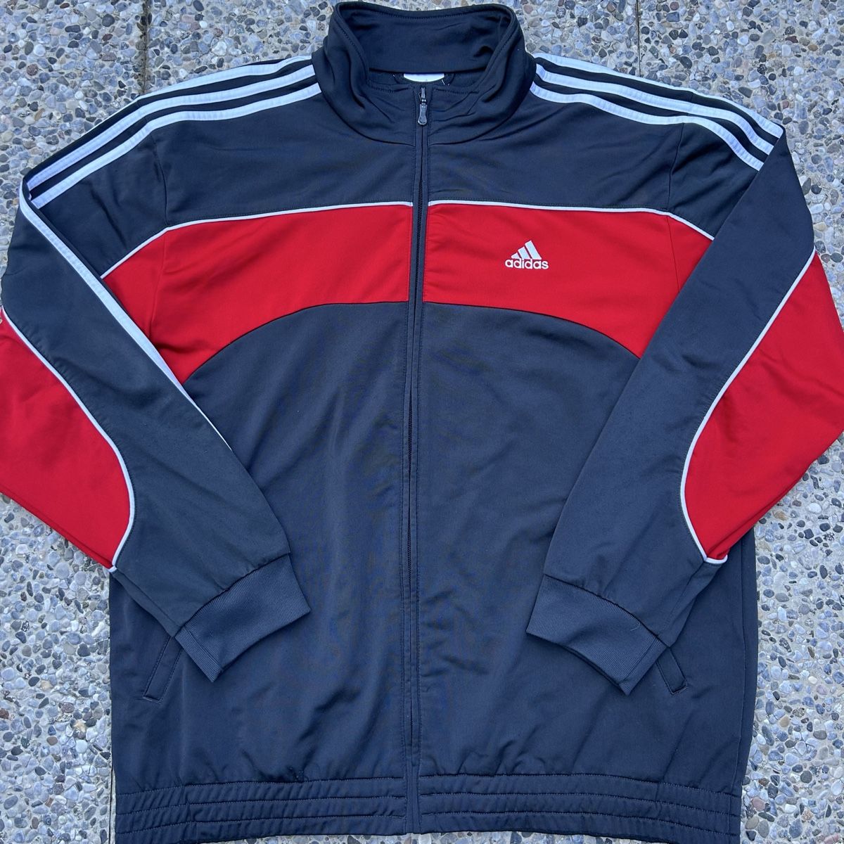Adidas Vestes: Vintage Adidas Track Jacket – D'occasion à brent par fukusapes 1