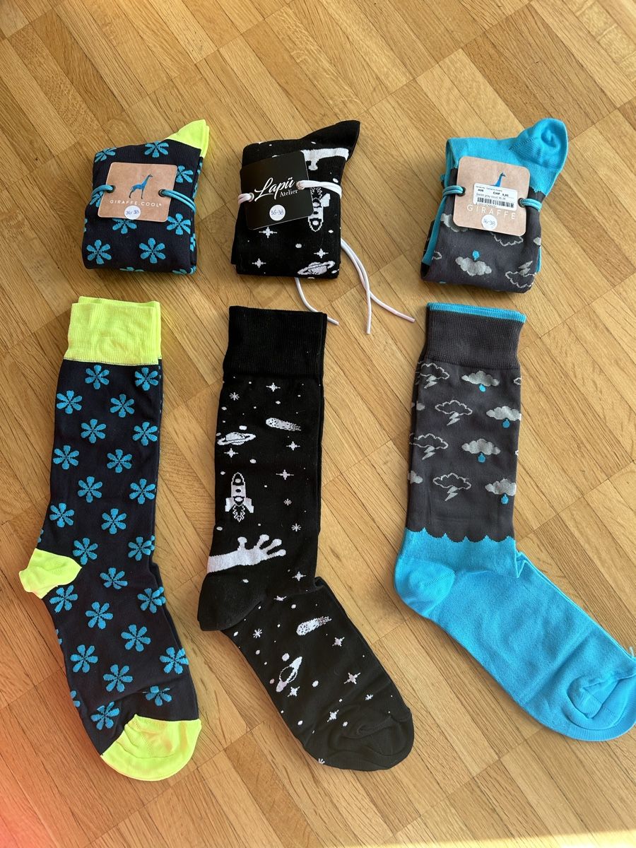 Socken: Socken 30 Paar =200CHF – Neu und originalverpackt aus Luzern von giv_tmj8