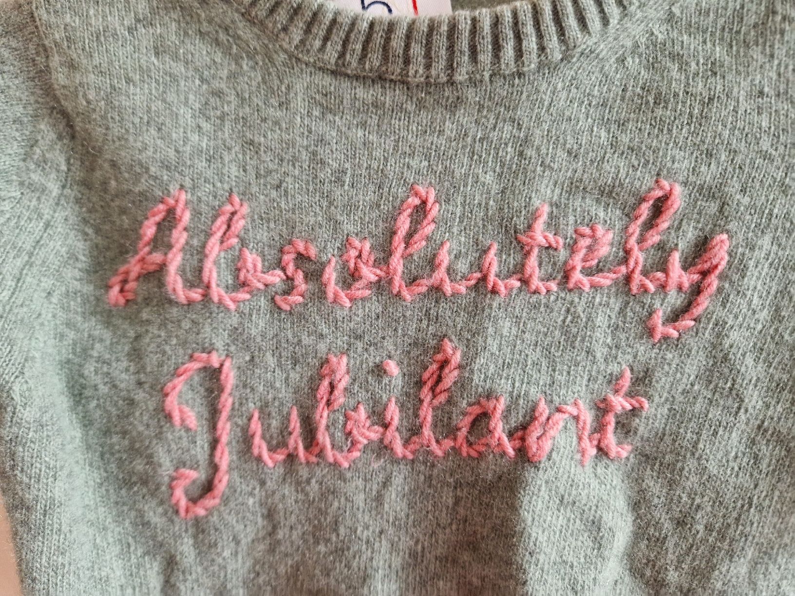 Pullover & Sweatshirts: Magnifique pull en cachemire 6-9mois – Gebraucht aus Bern von MaurineBeauregard 1