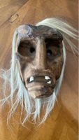 Schöne Holzmaske mit Haaren - vermutlich Lötschental