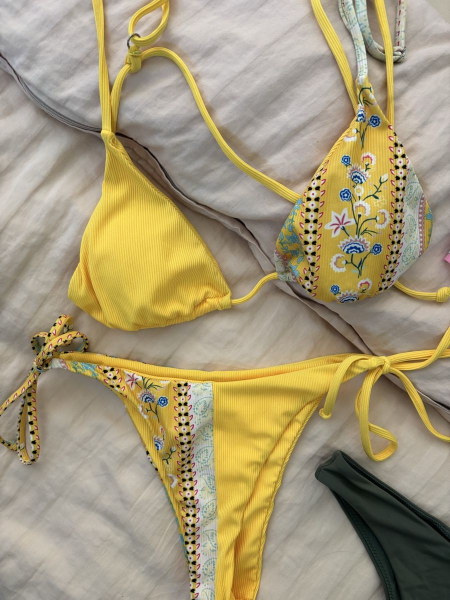 Calzedonia Costumi da bagno & Bikini: Bikinis – Usato da Wädenswil venduto da Gagegia 1