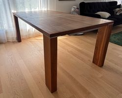 Massivholztisch zu verkaufen – hochwertig & zeitlos