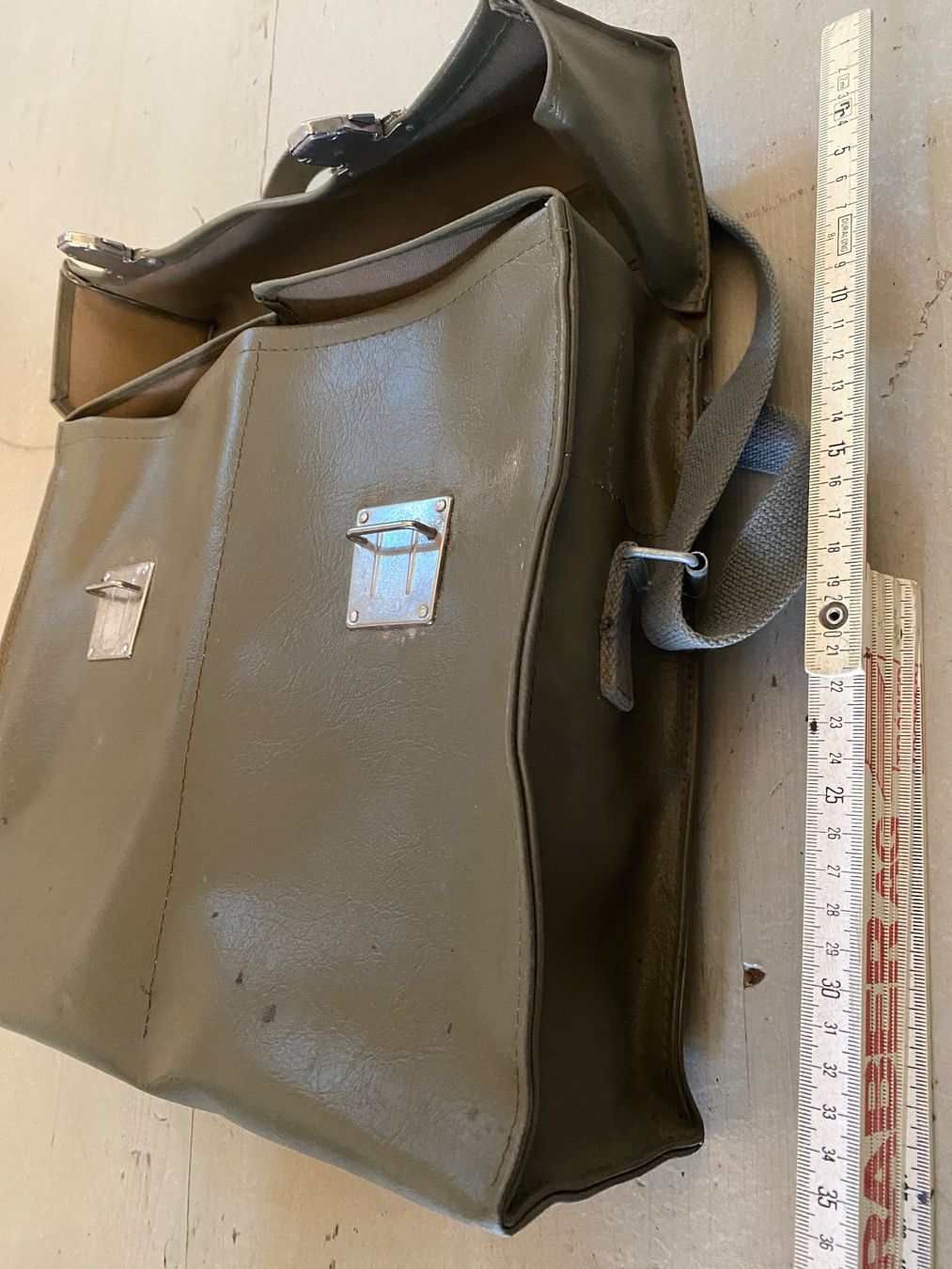 Schweizer Armee Borse: Militär Sanitärtasche – Usato da Winterthur venduto da nor_qtg7 5