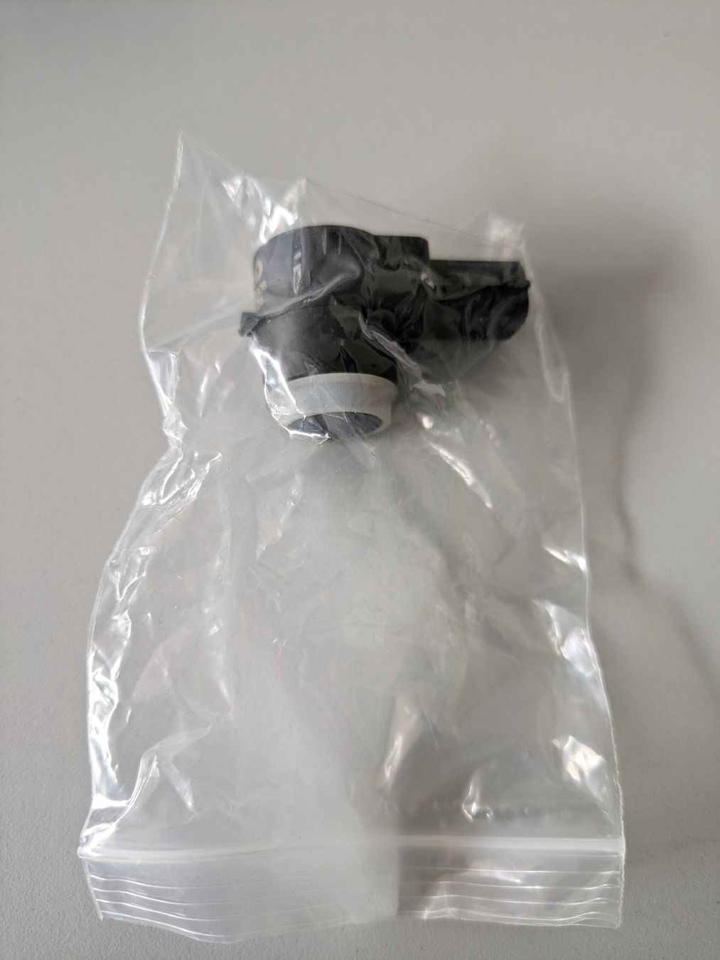 GM Tutti pezzi di ricambio auto: Parking Sensor 8294505 – Nuovo e nell'imballaggio originale da Barbengo venduto da TetoC80 1