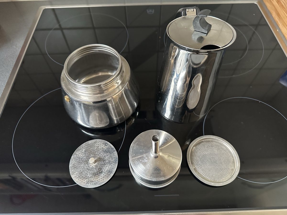 Macchine per caffè & Macchine per espresso: Edelstahl Espressokocher – Usato da Einsiedeln venduto da jennifer.p 1