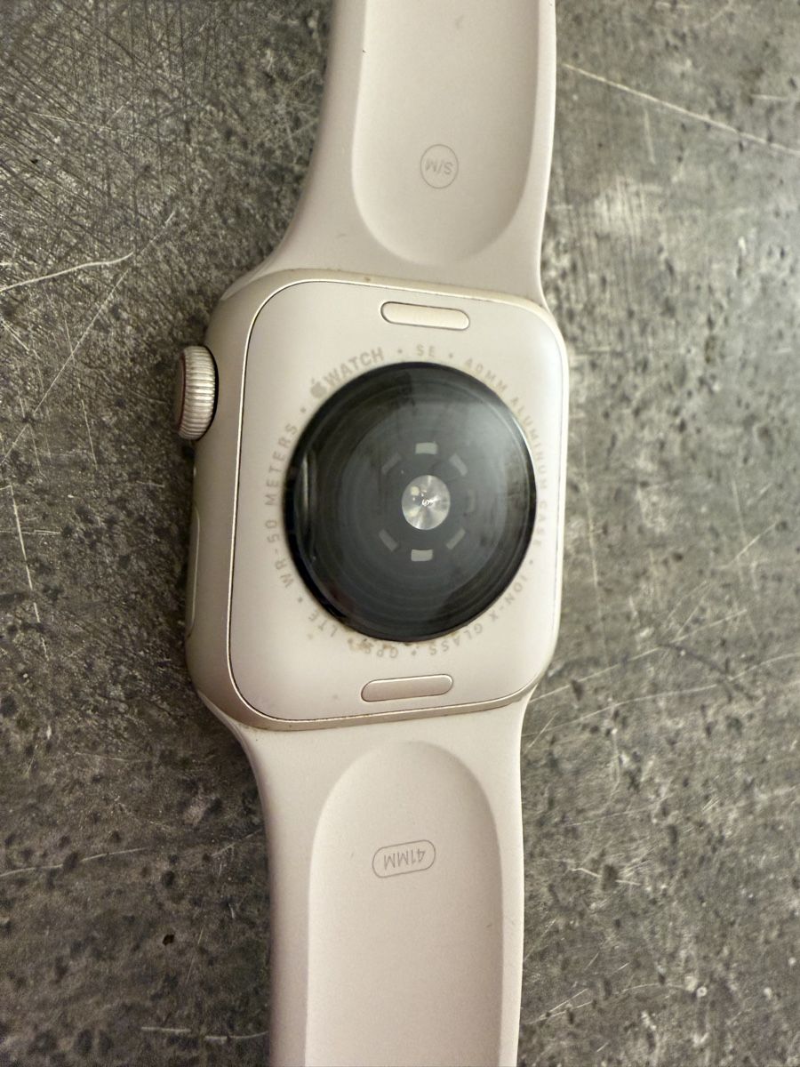 Apple Smartwatch: Apple SE 40mm Alu S/M – Usato da Kleinlützel venduto da StephanieZinder 3