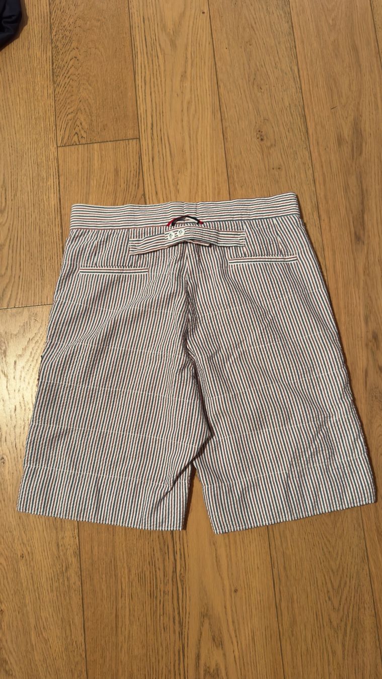 Moncler Hosen: Shorts Moncler gestreift Grösse M – Neu (gemäss Beschreibung) aus Küsnacht ZH von Gila1983 3