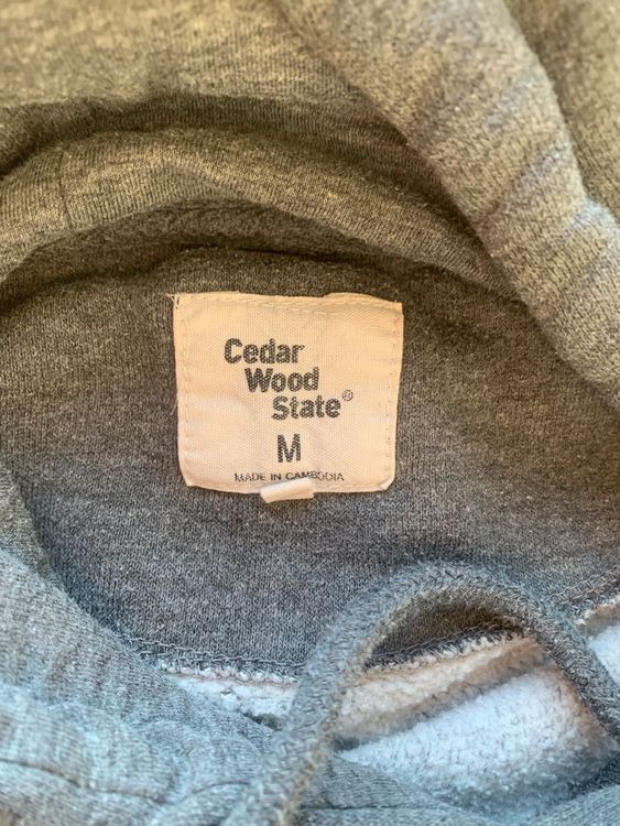 Pulls & Sweat-shirts: Grauer Kapuzenpullover – D'occasion à Hinwil par liviipivii 1