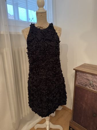 Kleid & Other Stories schwarz mit Blumenmuster