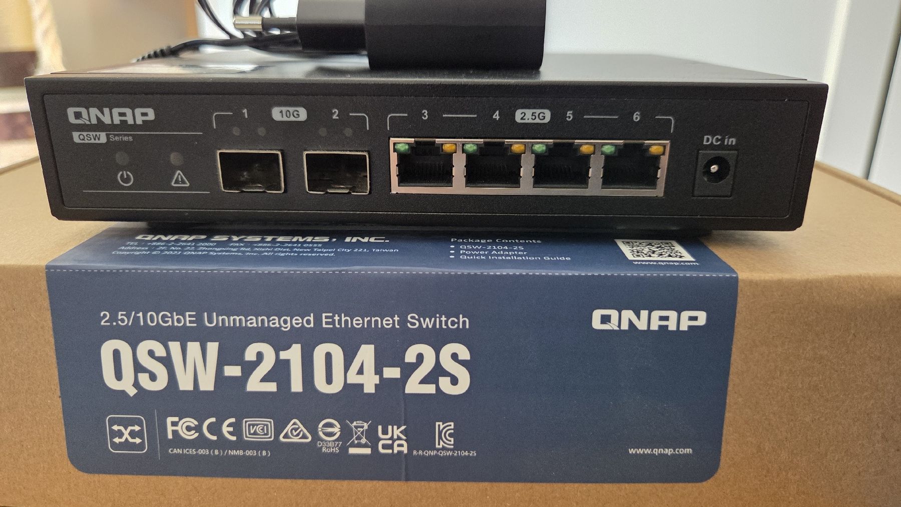 Qnap Hub & Switch: Netzwerk Switch 2x 10GbE & 4x 2.5GbE – Nuovo (secondo la descrizione) da Arlesheim venduto da Toymachine01