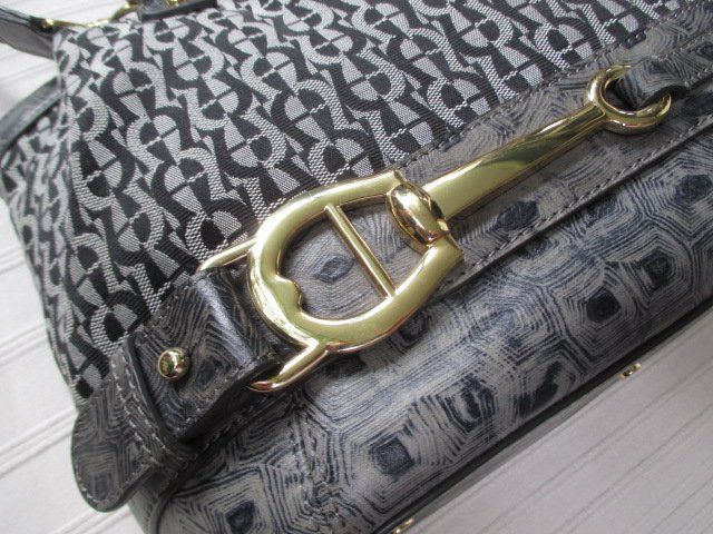 Aigner Taschen für Damen: AIGNER - neuw. Logomuster Tasche aus Leder mit Textil – Neu (gemäss Beschreibung) aus Wetzikon ZH von icewear 2