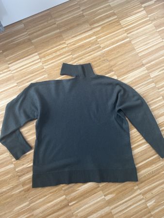 Massimo Dutti Wool Jumper for Autumn and Winter