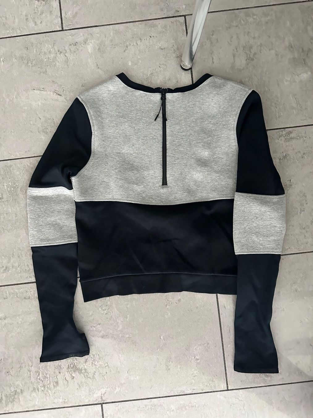 Nike Maglioni & Felpe: NIKE Damen Sweatshirt Gr. M – Usato da Bolligen venduto da chaetzli1133 1