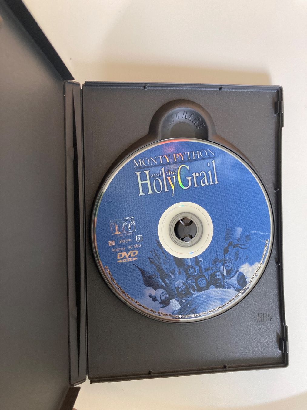Alle DVDs: DVD: Monty Python and the Holy Grail (Code 1) – Gebraucht aus Basel von AufeinenBlick 2