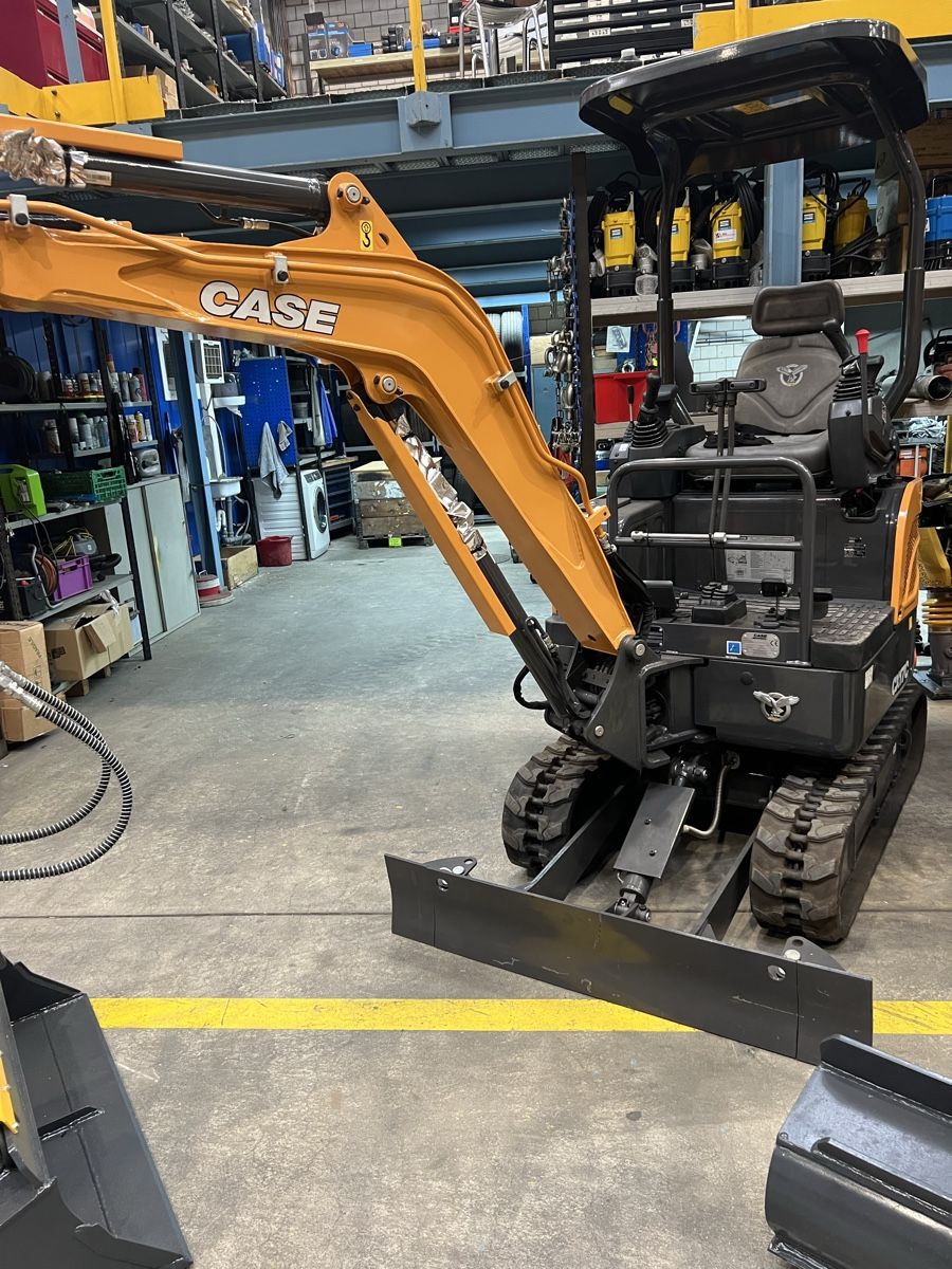 Escavatori: Bagger case CX 19 C 1.7-2t – Nuovo e nell'imballaggio originale da Bülach venduto da labf