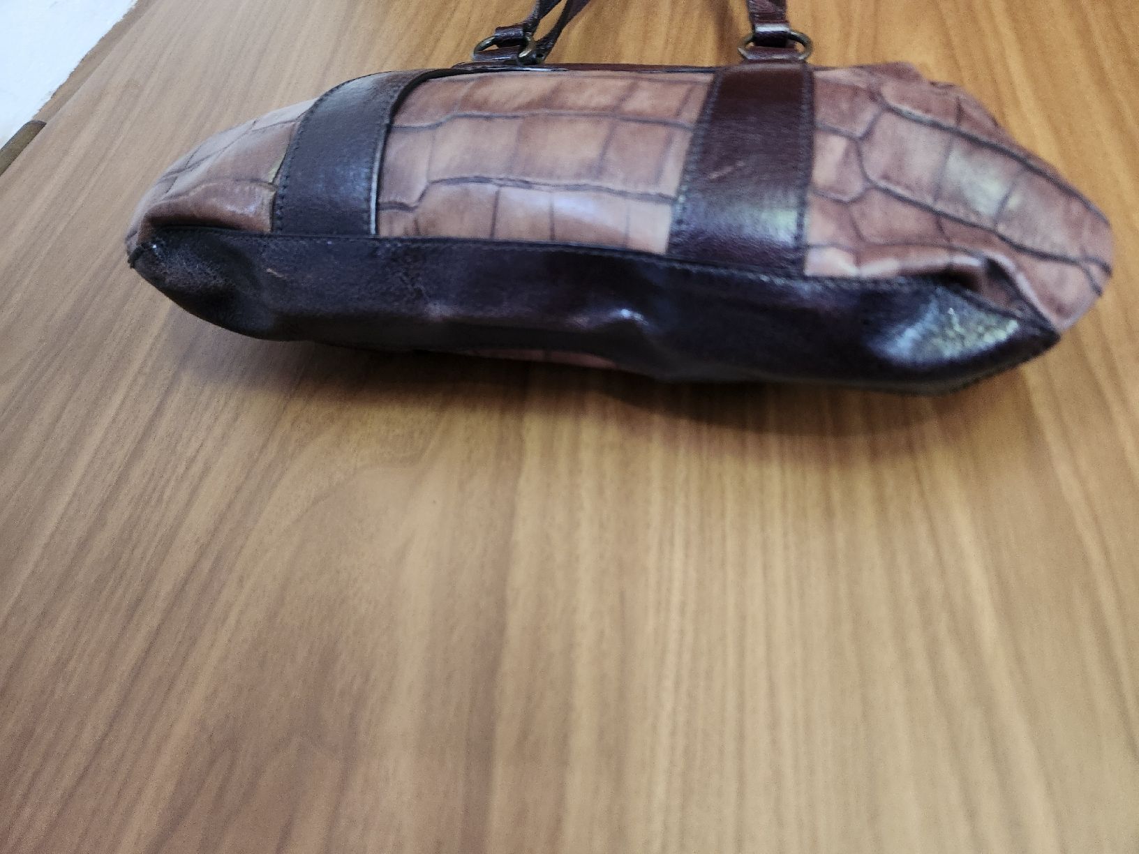 Borse da donna: Sac à main MAX&CO cuir  reptile marron. Chic  – Usato da Niedergösgen venduto da Eva2410 7