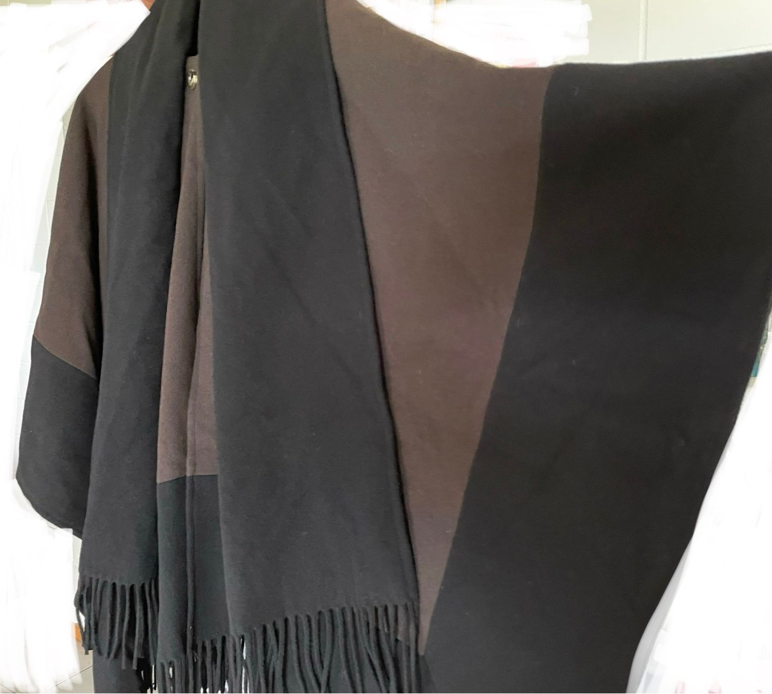 Sonstige Damenmode: Poncho Cape NEU – Neu (gemäss Beschreibung) aus Etoy von Diadefin