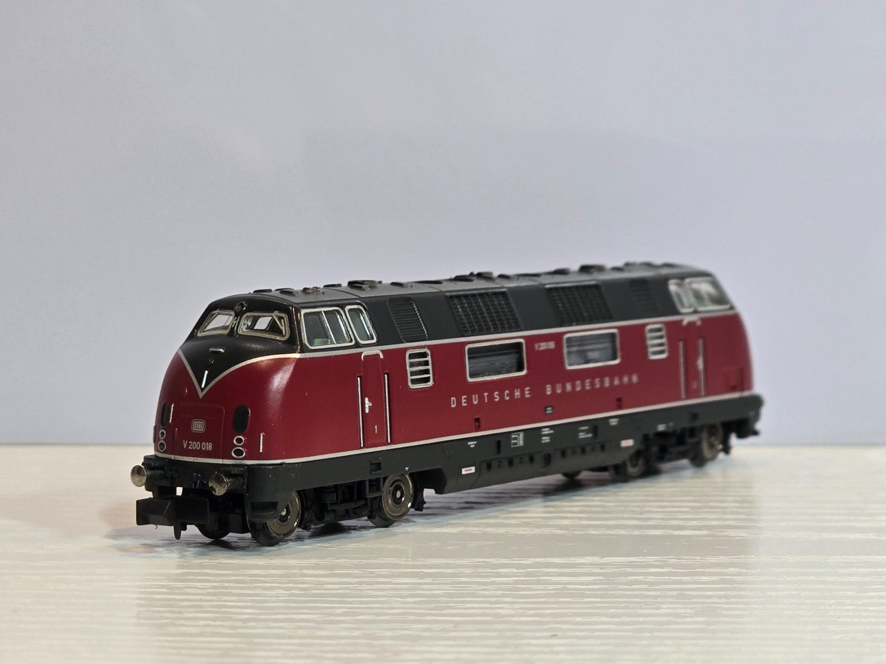 Trix Modellini di ferrovie: Trix, 12402, DB, V 200, mit Schnittstelle, Vitrine – Nuovo (secondo la descrizione) da Kloten venduto da Nicola2 4