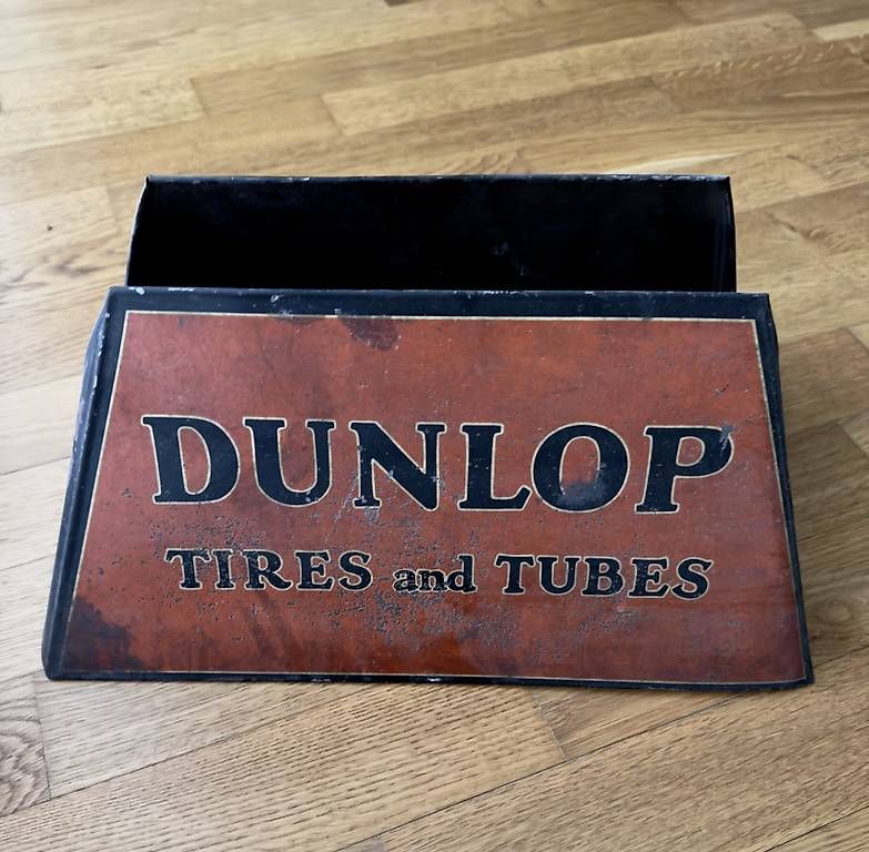 Altro in Decorazioni & Accessori: Orginal Dunlop Reifenständer – Usato da Aesch venduto da boma81 3