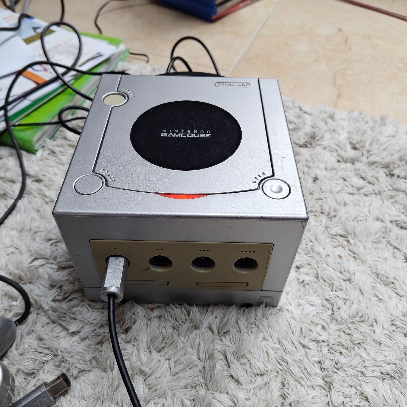 Nintendo Konsolen: Nintendo GameCube Silver + 2 controller + nfs underground 2 – Gebraucht aus rances von PJkill 1