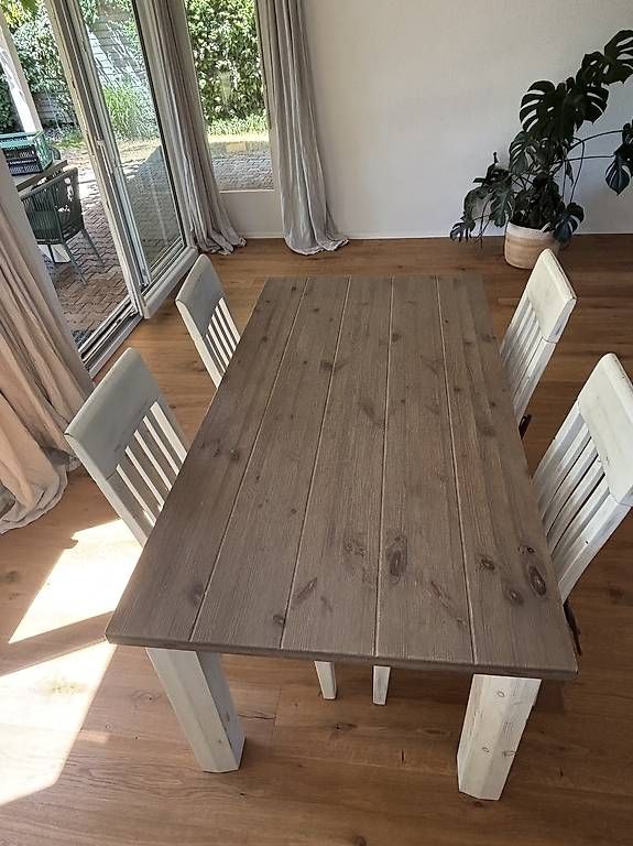 Set de table et chaises: Rustikaler Esstisch mit 4 Stühlen im Landhausstil – D'occasion à Jegenstorf par Schwed03 4