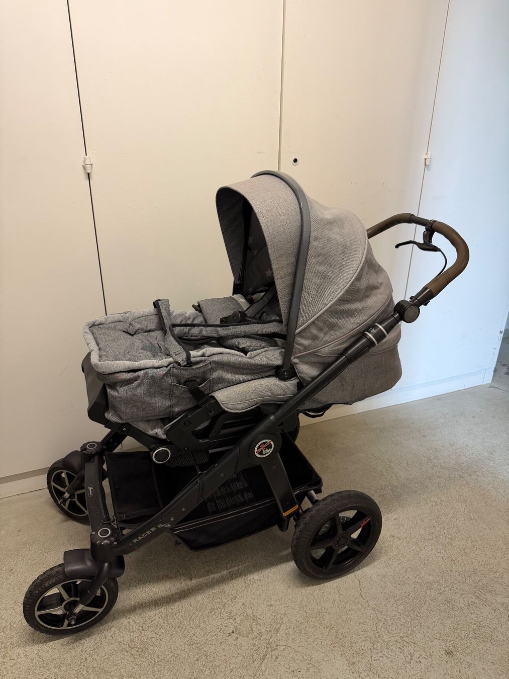 Hartan Carrozzine: Hartan Kinderwagen – Usato da Unterentfelden venduto da van_m8g7 6