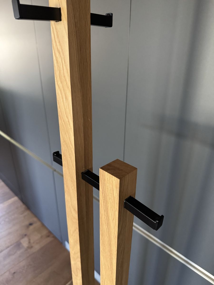 Altro in Decorazioni & Accessori: Kleiderständer aus Massivholz – Usato da Elsau venduto da cali311 1