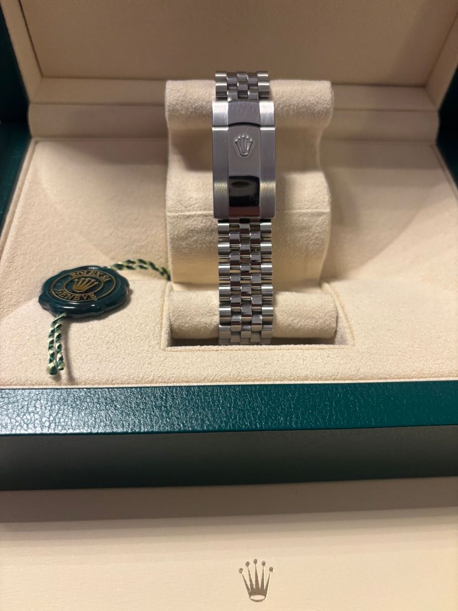 Rolex Orologi: Rolex Datejust 41 - 126334 Wimbledon – Nuovo (secondo la descrizione) da Gossau SG venduto da DeRiE 1