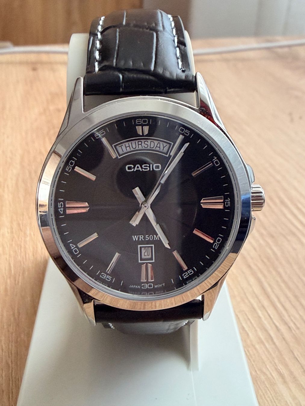 Casio Orologi: Casio MTP-1381L-1AV (Day-date) – Nuovo e nell'imballaggio originale da Wettingen venduto da Dave_04 2