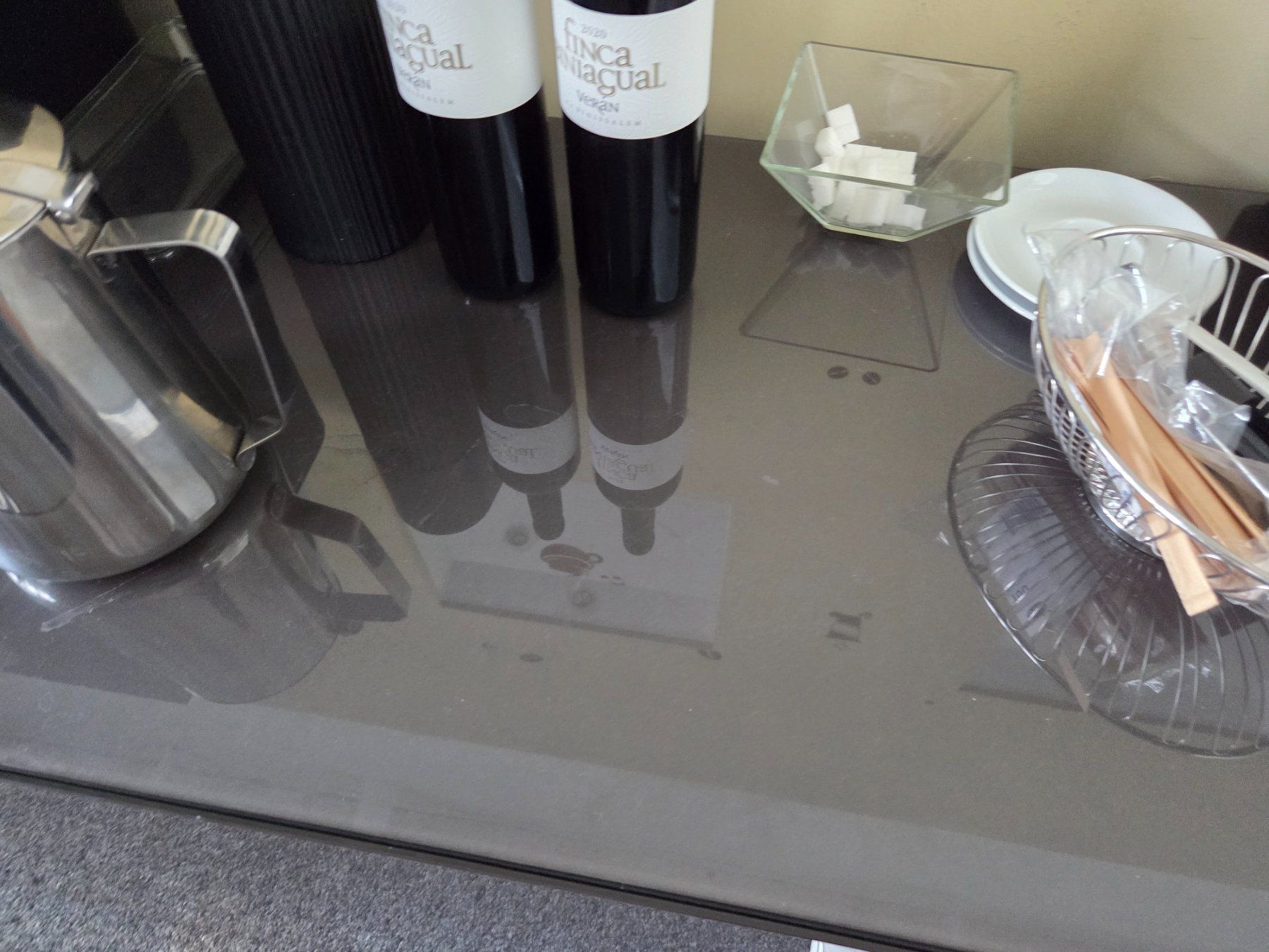 Credenze: Top Zustand: Sideboard/Buffet in Anthrazit Hochglanz. – Usato da Uster venduto da lookandlisten 2