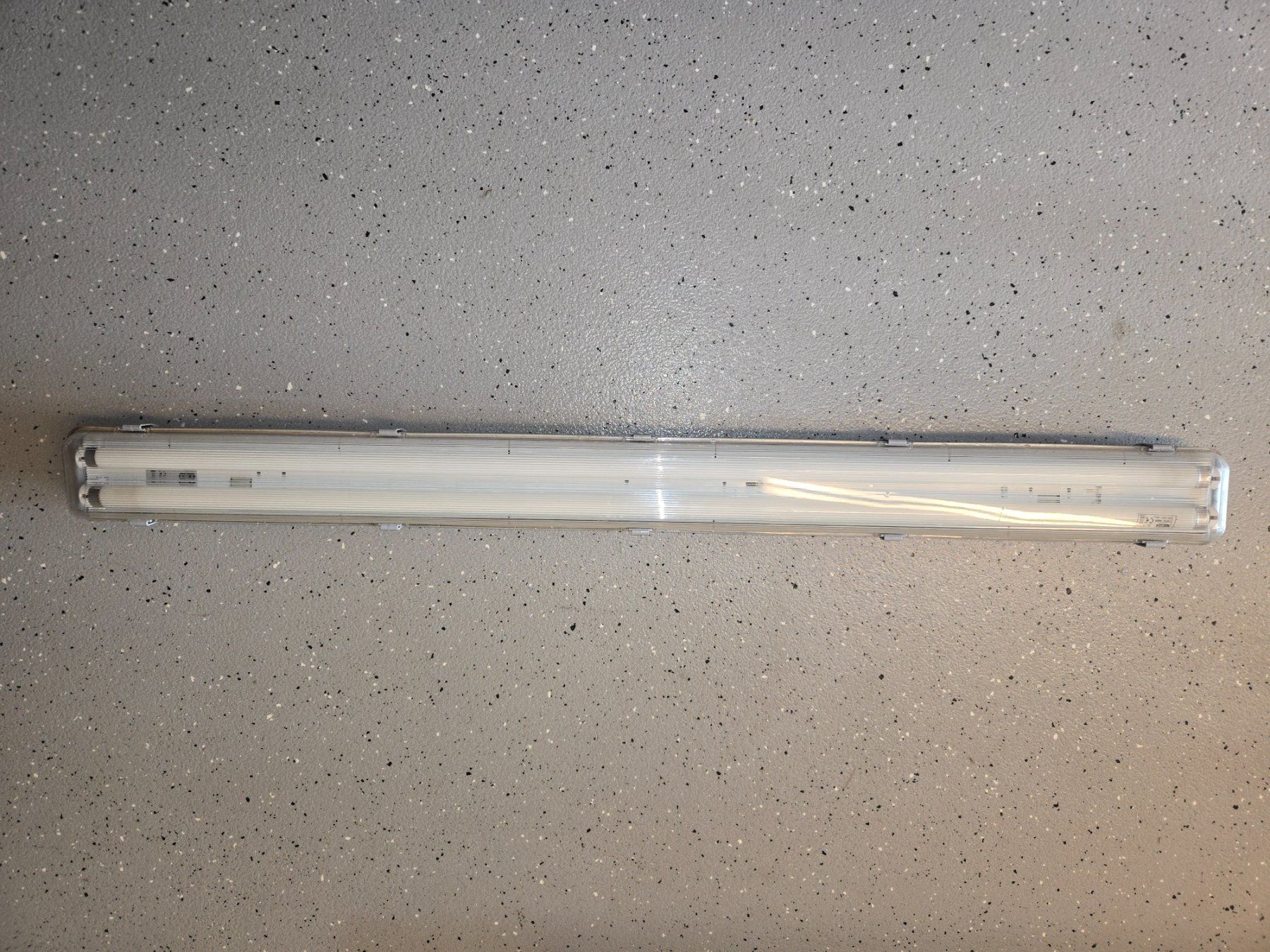 Lampade: 4 Stk. Aussenlampen – Usato da Brunnen venduto da the-swissman