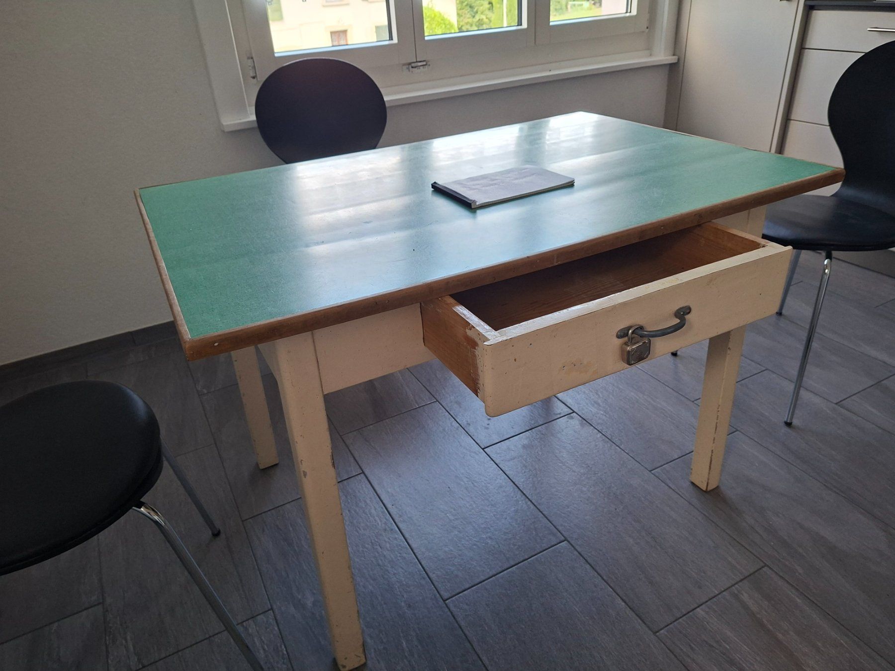 Tavoli: Küchentisch – Usato da Courgevaux venduto da Kaltfront