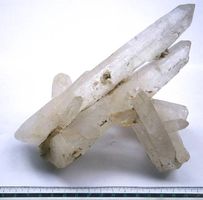 cristal de quartz, roche, brut, naturel, forme atypique