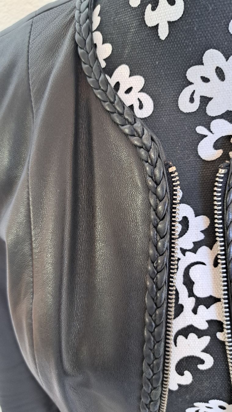 Giacche: Lederjacke Elegance Paris schwarz Grösse 36 eher 38 – Usato da Rechthalten venduto da Cnirvana 1