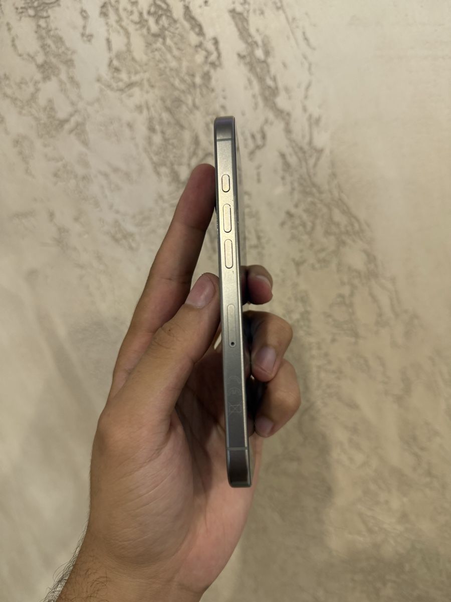 Apple Telefoni cellulari / Smartphones: Iphone 16 pro 256 gb battery 99% – Nuovo (secondo la descrizione) da Chippis venduto da mig_8ns6 4