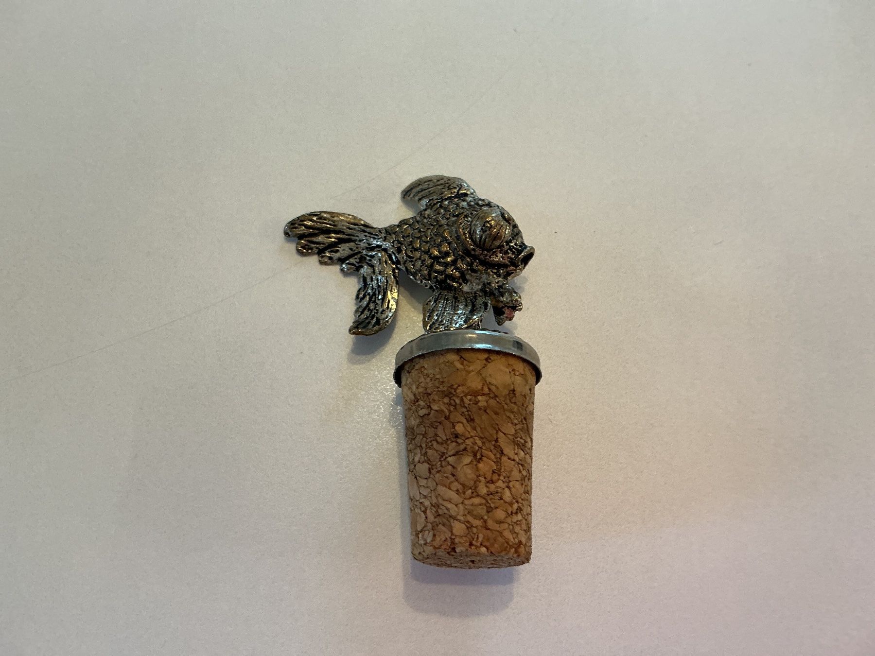 Flaschenöffner & -verschlüsse: Flaschenkorken Fisch – Gebraucht aus Triesen von boston7