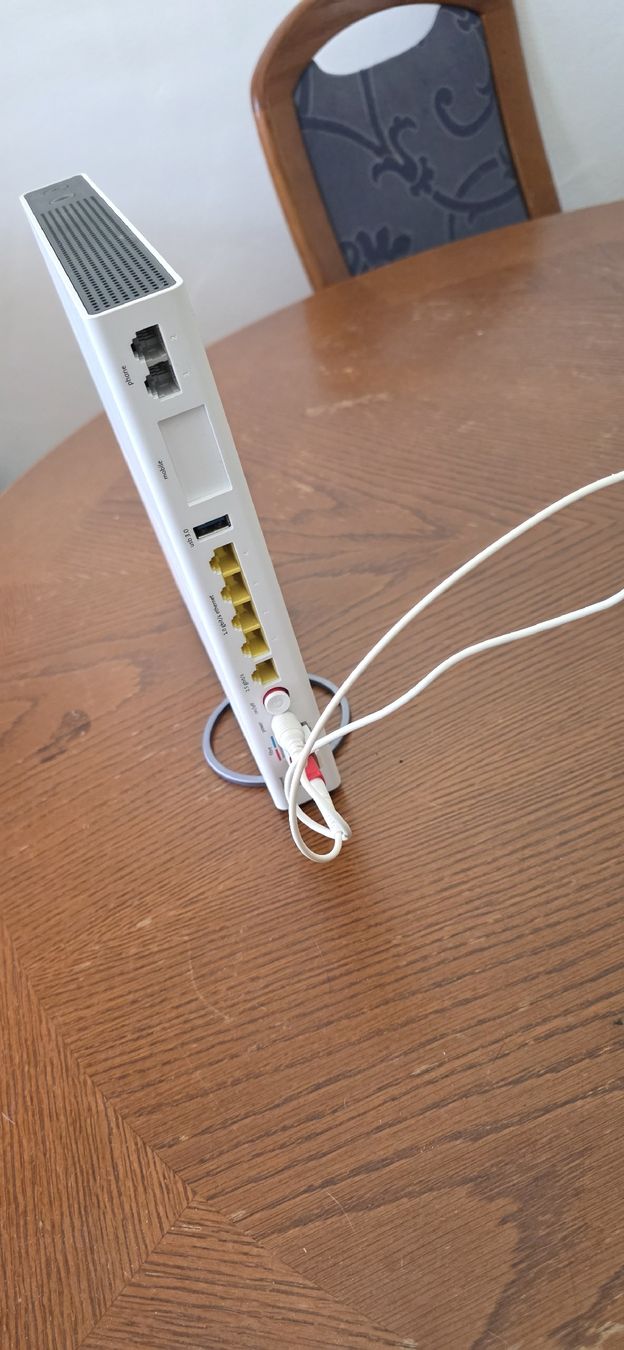 Swisscom Modem & Router: Internet-Box 3 von Swisscom – Usato da Rickenbach b. Wil venduto da tomtomch 2