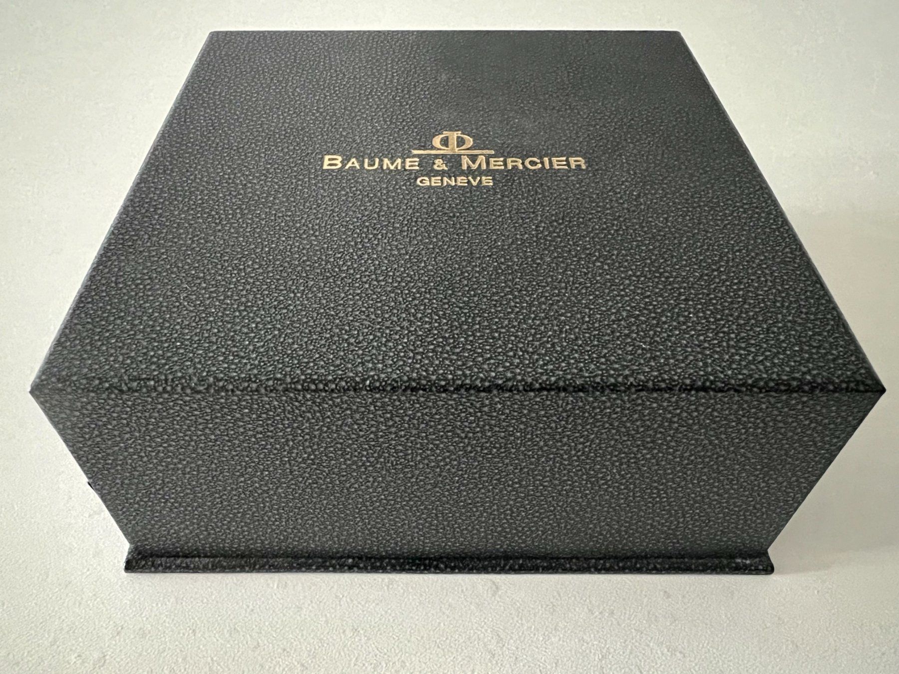 Baume & Mercier Orologi: BAUME & MERCIER square watch box, with outerbox – Nuovo (secondo la descrizione) da Mont-sur-Lausanne venduto da vmi_ym5l 1