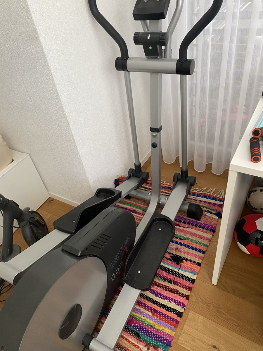 Vélos d'appartement: Crosstrainer Kettler gebraucht mit Displayanzeige – D'occasion à Root par Ronitmat 1